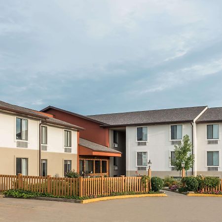 Super 8 By Wyndham Columbia Clark Lane Hotell Exteriör bild