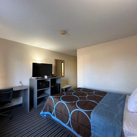 Super 8 By Wyndham Columbia Clark Lane Hotell Exteriör bild