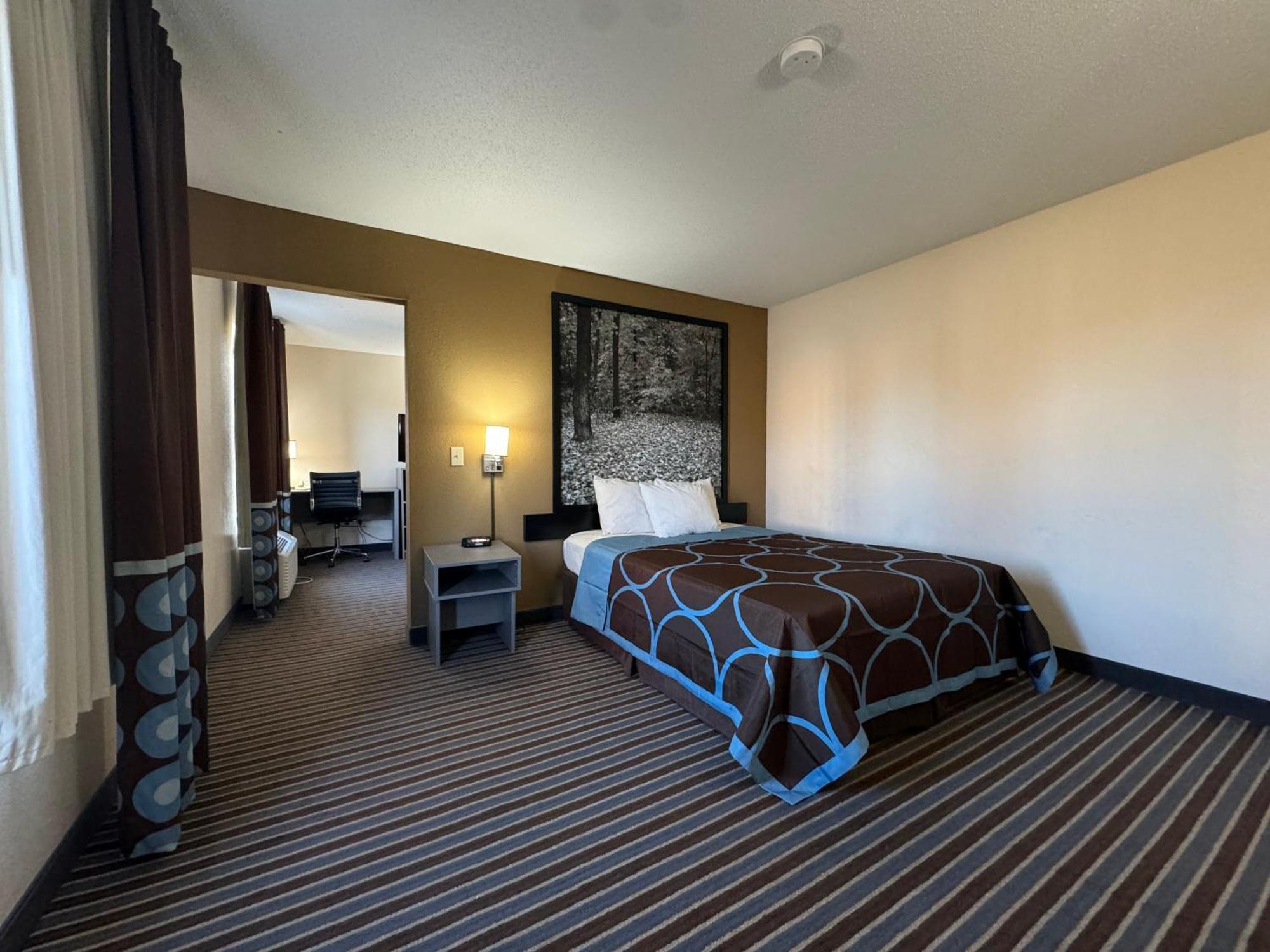 Super 8 By Wyndham Columbia Clark Lane Hotell Exteriör bild